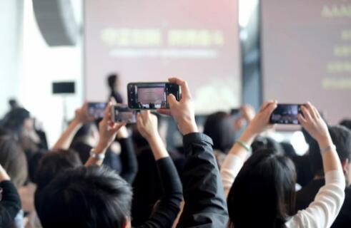 央視廣告中心帶領(lǐng)優(yōu)秀代理公司緊盯5G新機(jī)遇