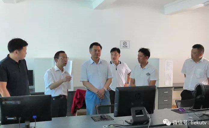 云南省廣電局調(diào)研全省廣播電視工作